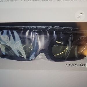 2 Pair of Sharp 3D Glasses
